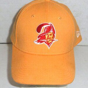 New Era 39Thirty Tampa Bay Buccaneers Fitted Hat Size: Medium/Large PLEASE READ